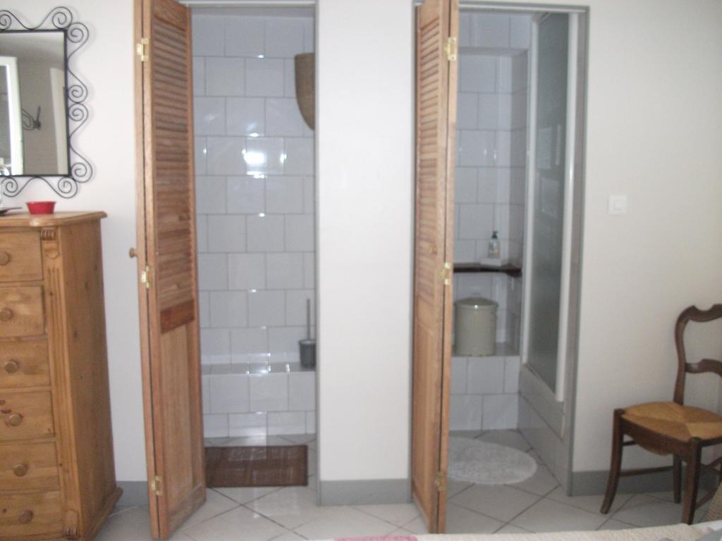 La Clef Du Four Bed & Breakfast Plesder Oda fotoğraf